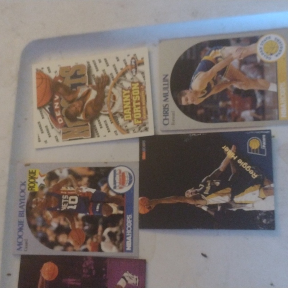 Assorted Basketball Trading Cards Collection - Picture 5 of 6